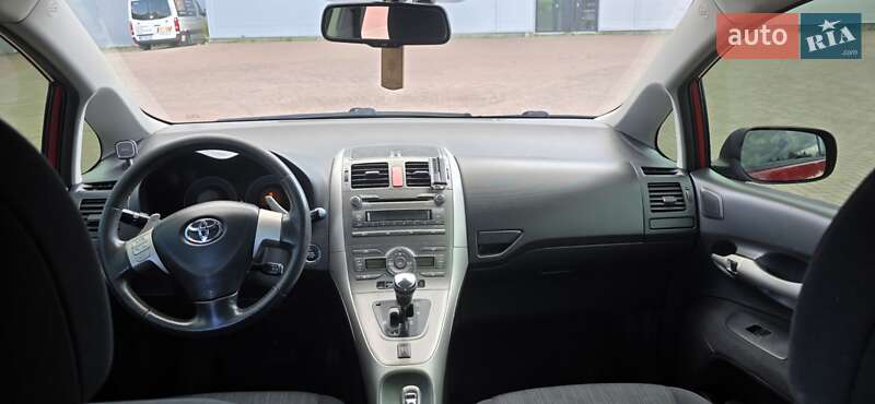 Хэтчбек Toyota Auris 2008 в Ровно