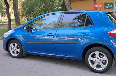 Хэтчбек Toyota Auris 2011 в Желтых Водах