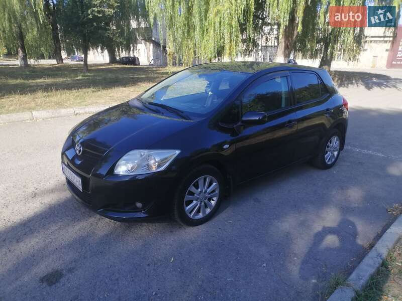 Хетчбек Toyota Auris 2008 в Івано-Франківську