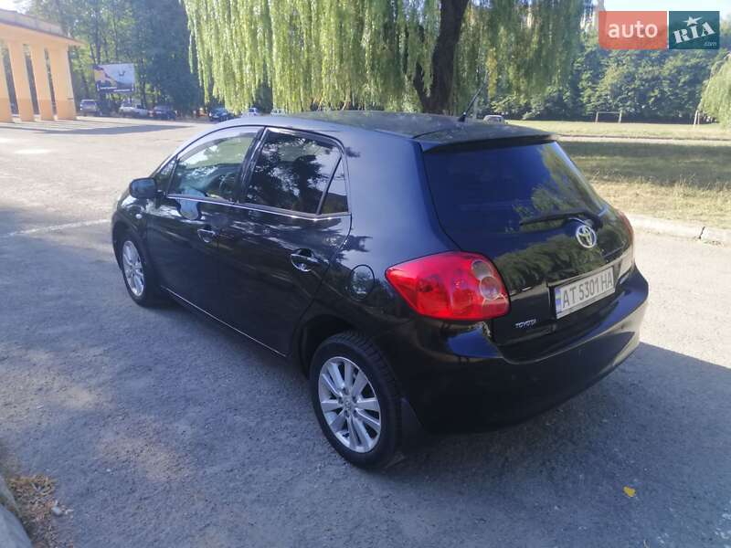 Хетчбек Toyota Auris 2008 в Івано-Франківську