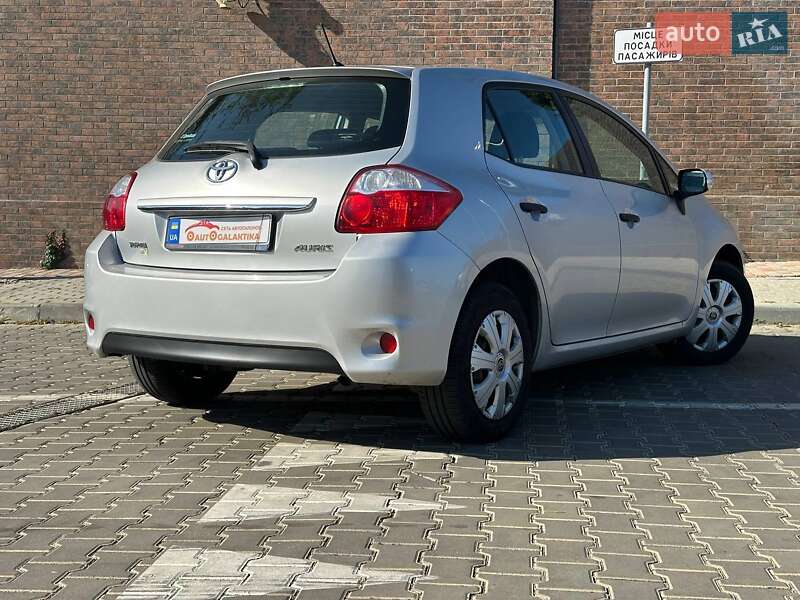 Хэтчбек Toyota Auris 2012 в Одессе