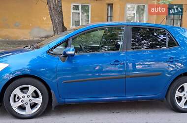 Хэтчбек Toyota Auris 2011 в Желтых Водах