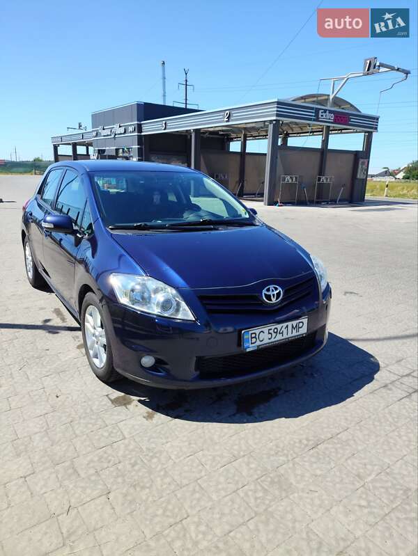 Toyota Auris 2010