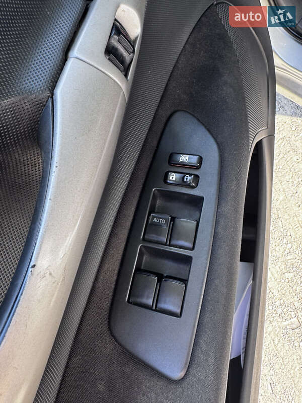Хэтчбек Toyota Auris 2008 в Киеве