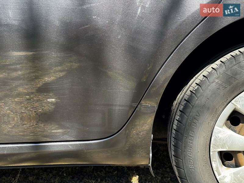 Хетчбек Toyota Auris 2009 в Біляївці фото 51 Хетчбек Toyota Auris 2009 в Біляївці