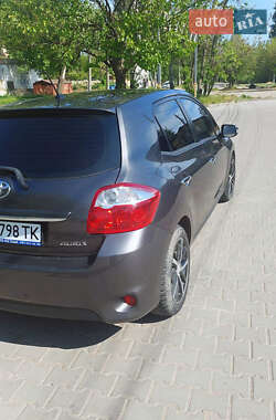 Хэтчбек Toyota Auris 2011 в Одессе