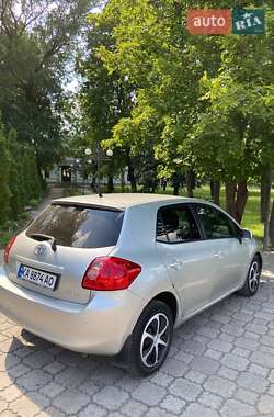 Хэтчбек Toyota Auris 2007 в 