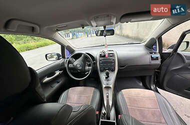 Хетчбек Toyota Auris 2008 в 