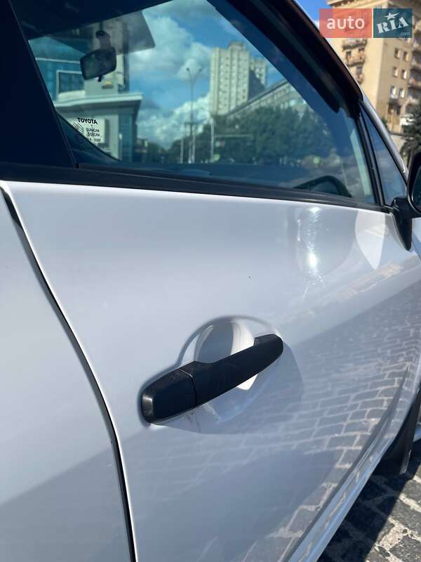 Хетчбек Toyota Auris 2011 в Харкові фото 6 Хетчбек Toyota Auris 2011 в Харкові