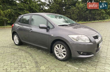 Хэтчбек Toyota Auris 2007 в Дубно