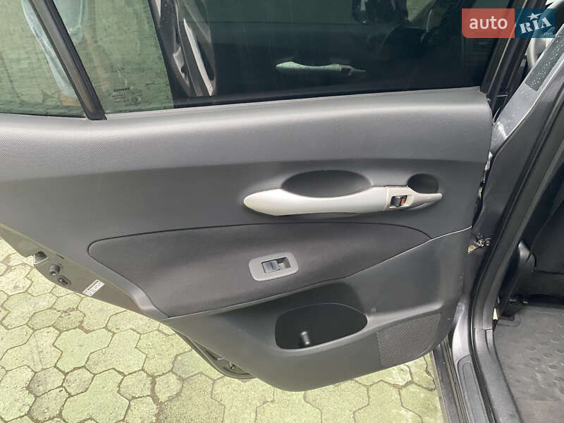 Хетчбек Toyota Auris 2007 в Дубні