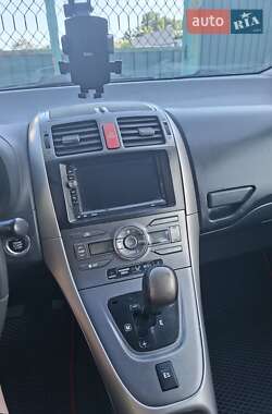 Хэтчбек Toyota Auris 2008 в 