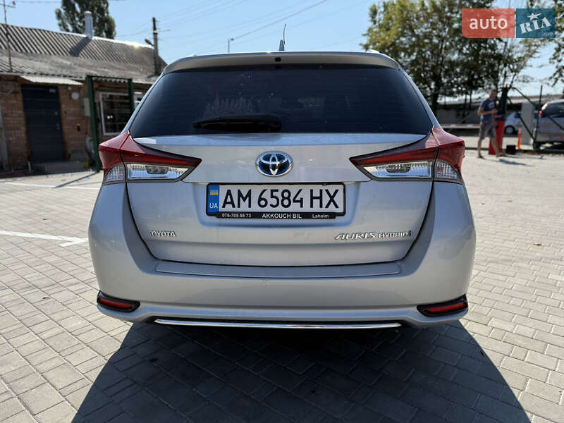 Универсал Toyota Auris 2015 в Житомире