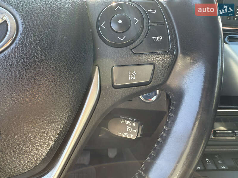 Универсал Toyota Auris 2015 в Житомире