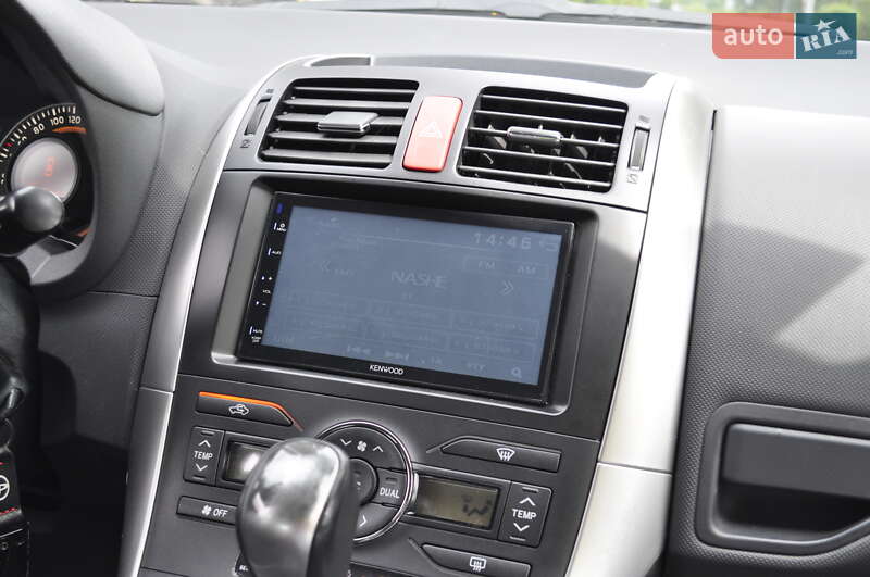 Хэтчбек Toyota Auris 2011 в Киеве