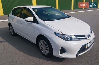Хетчбек Toyota Auris 2013 в Дніпрі
