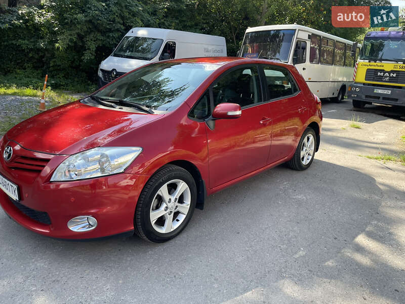Хетчбек Toyota Auris 2011 в Львові