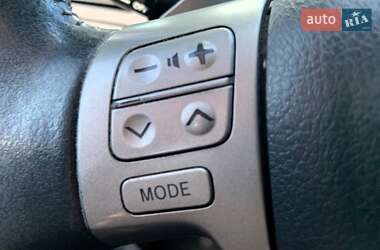 Хетчбек Toyota Auris 2007 в 