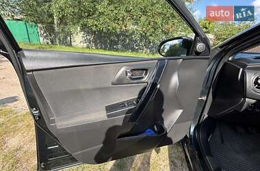 Универсал Toyota Auris 2015 в Ахтырке