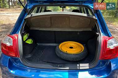 Хетчбек Toyota Auris 2010 в 