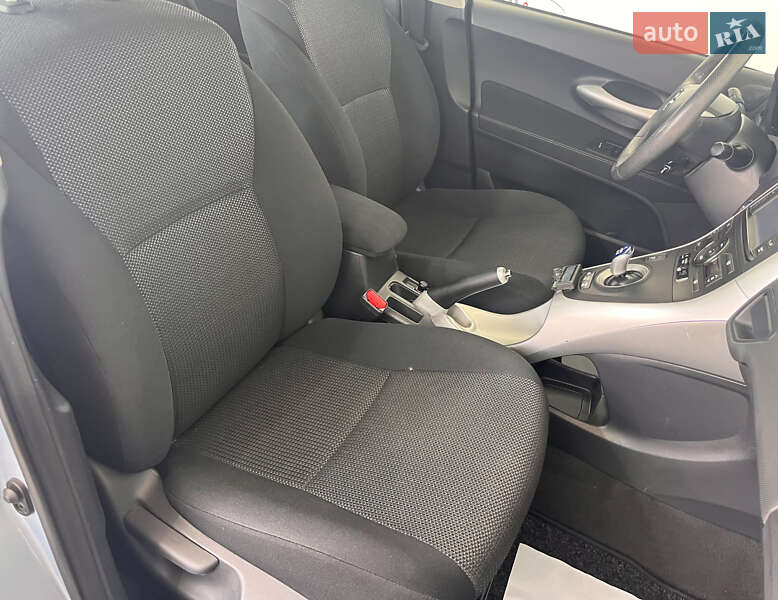 Хэтчбек Toyota Auris 2012 в Львове
