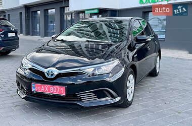 Хэтчбек Toyota Auris 2016 в Дрогобыче