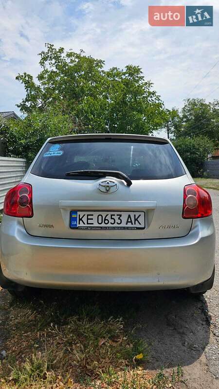 Хетчбек Toyota Auris 2008 в Дніпрі