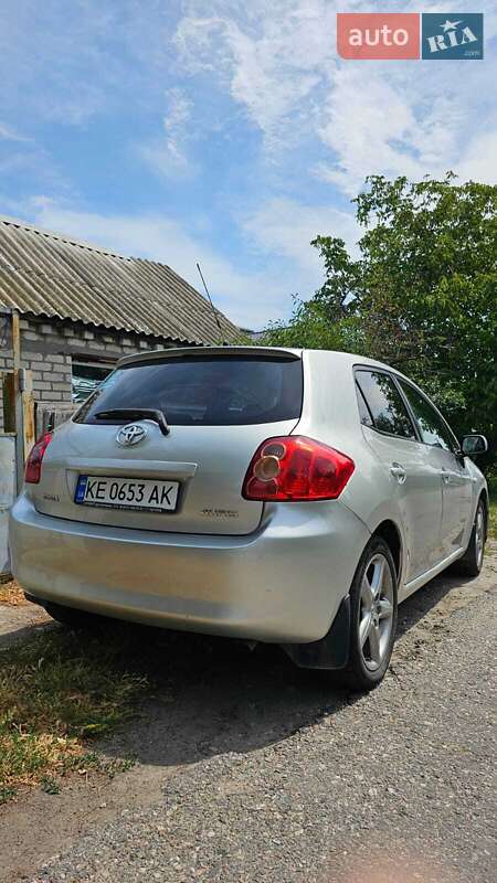 Хетчбек Toyota Auris 2008 в Дніпрі