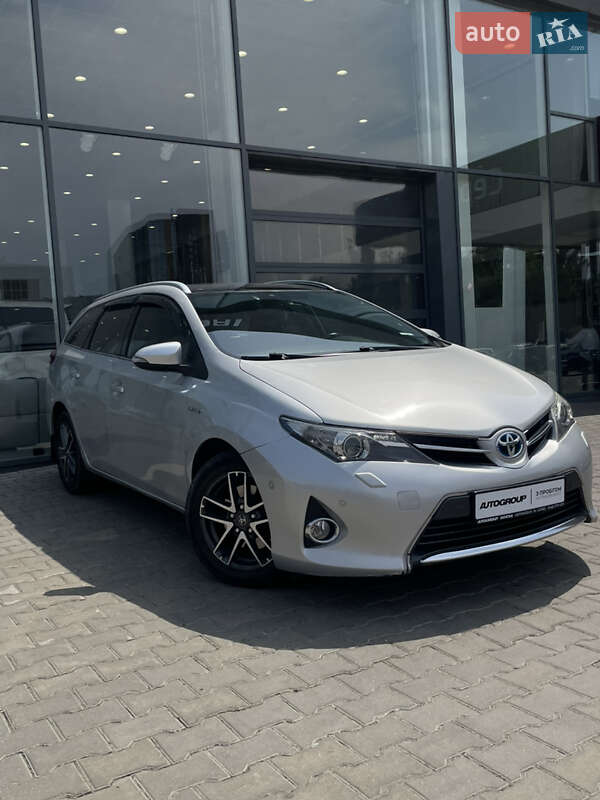 Toyota Auris 2014