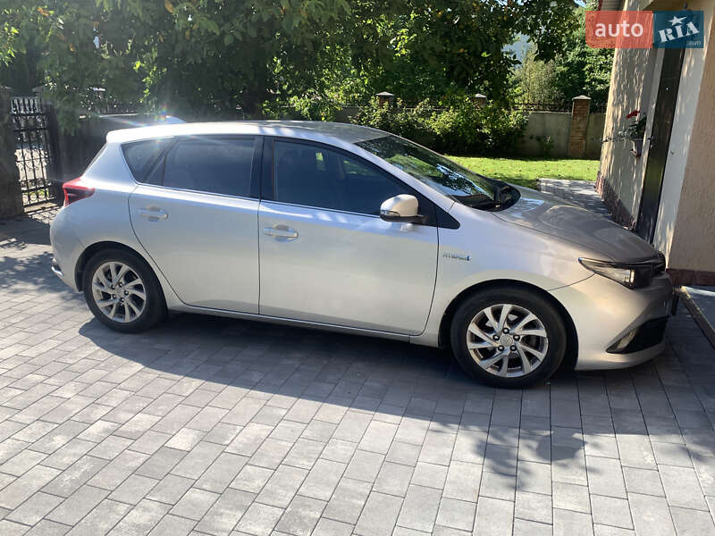 Універсал Toyota Auris 2016 в Львові