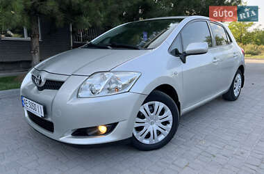 Хэтчбек Toyota Auris 2007 в Днепре