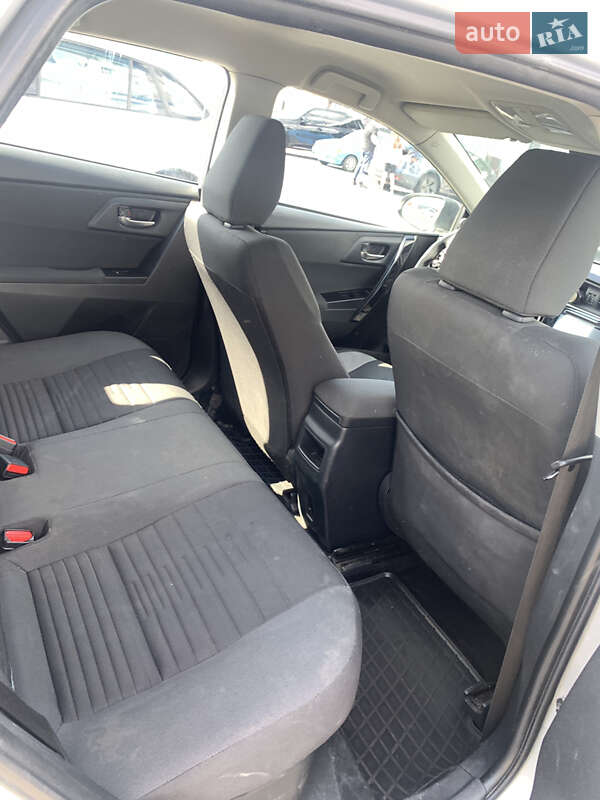 Універсал Toyota Auris 2016 в Львові