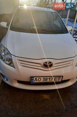Хэтчбек Toyota Auris 2010 в Ужгороде