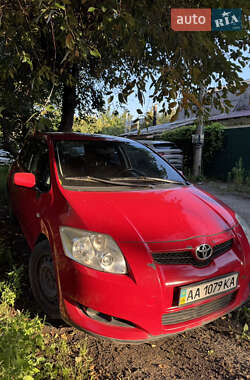 Хэтчбек Toyota Auris 2007 в Киеве