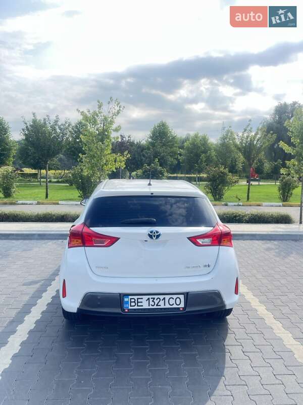Хетчбек Toyota Auris 2013 в Києві фото 11 Хетчбек Toyota Auris 2013 в Києві