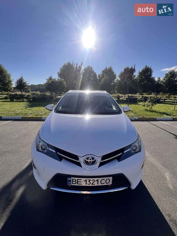 Хетчбек Toyota Auris 2013 в Києві фото 3 Хетчбек Toyota Auris 2013 в Києві
