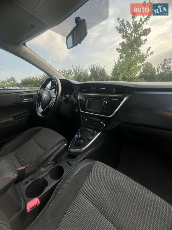 Хетчбек Toyota Auris 2013 в Києві фото 20 Хетчбек Toyota Auris 2013 в Києві