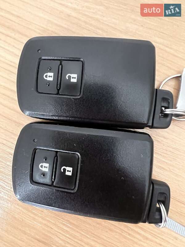 Хетчбек Toyota Auris 2013 в Києві фото 26 Хетчбек Toyota Auris 2013 в Києві