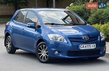 Хетчбек Toyota Auris 2012 в Києві