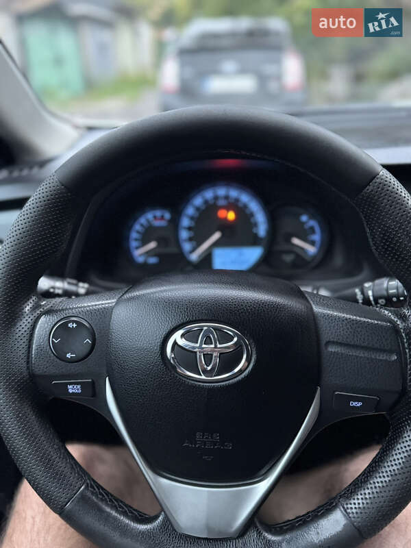 Toyota Auris 2013 Toyota Auris 2013