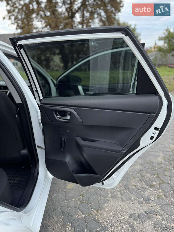Хэтчбек Toyota Auris 2013 в Хмельницком фото 24 Хэтчбек Toyota Auris 2013 в Хмельницком