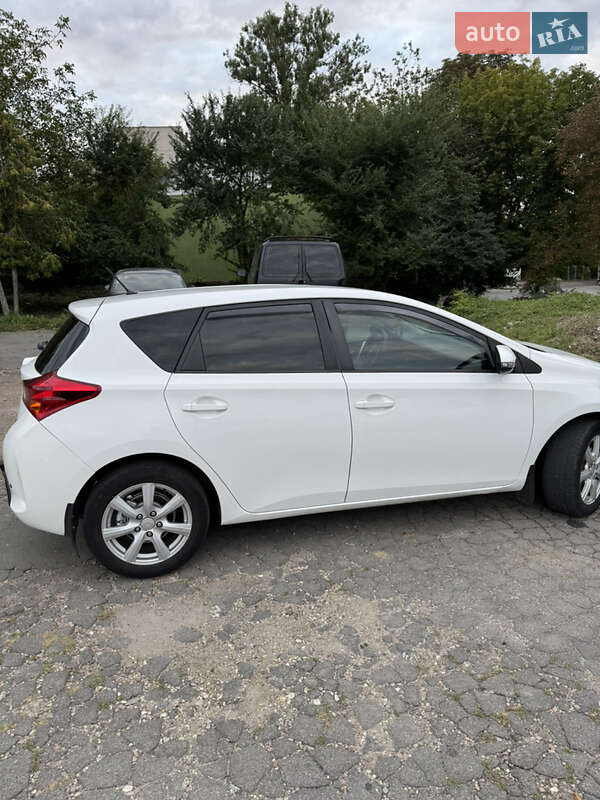 Хэтчбек Toyota Auris 2013 в Хмельницком фото 41 Хэтчбек Toyota Auris 2013 в Хмельницком