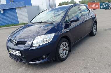 Хэтчбек Toyota Auris 2008 в Днепре