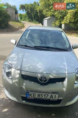 Хетчбек Toyota Auris 2008 в Дніпрі