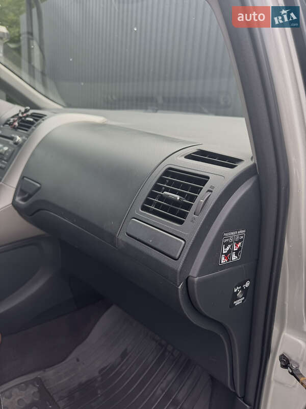 Хэтчбек Toyota Auris 2008 в Дрогобыче фото 5 Хэтчбек Toyota Auris 2008 в Дрогобыче