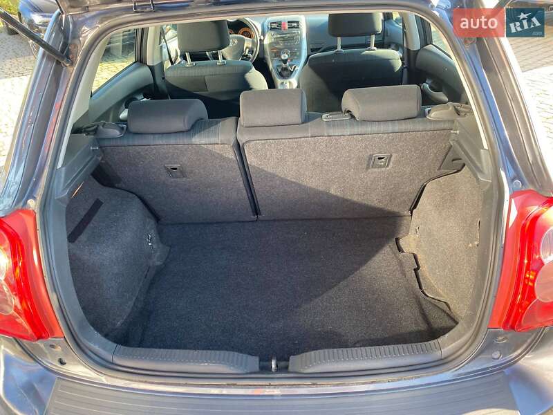 Хэтчбек Toyota Auris 2008 в Львове