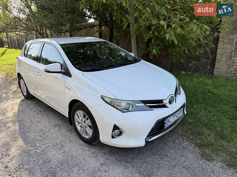 Toyota Auris 2014