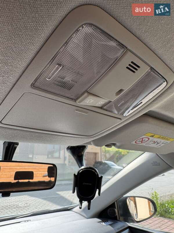 Хэтчбек Toyota Auris 2013 в Хмельницком