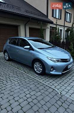 Хэтчбек Toyota Auris 2013 в Хмельницком