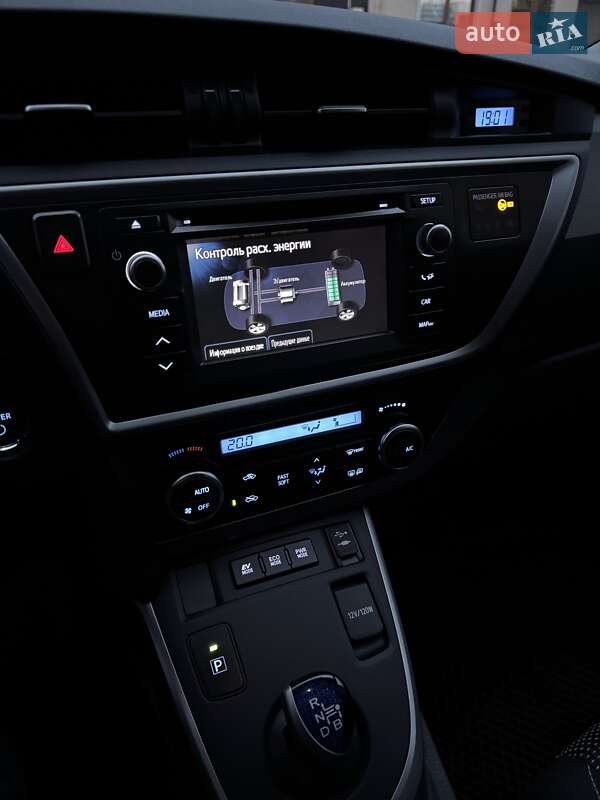 Хэтчбек Toyota Auris 2013 в Хмельницком